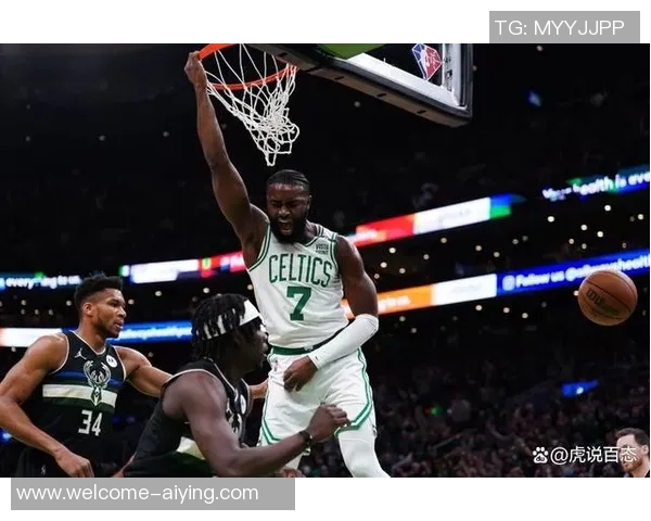 杰伦布朗带领球队逆转胜利19投9中砍下29分助攻4次第三节独得17分